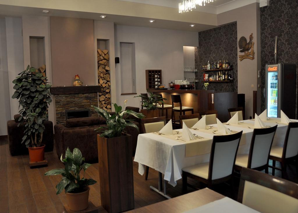 Willa Strzelnica Hotell Kościerzyna Exteriör bild