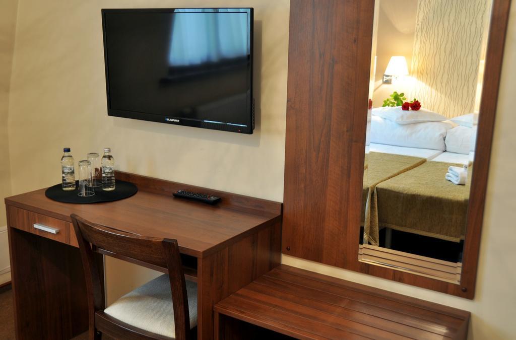 Willa Strzelnica Hotell Kościerzyna Rum bild