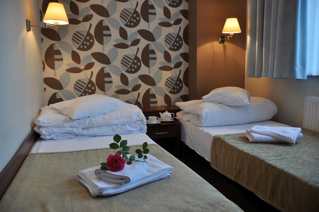 Willa Strzelnica Hotell Kościerzyna Rum bild