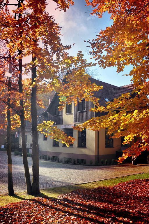Willa Strzelnica Hotell Kościerzyna Exteriör bild