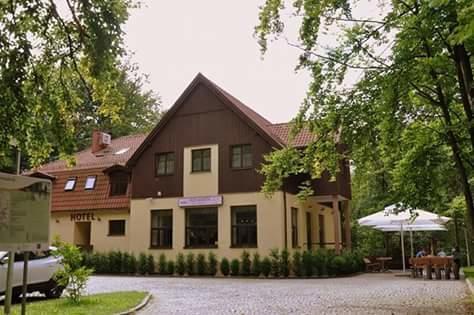 Willa Strzelnica Hotell Kościerzyna Exteriör bild